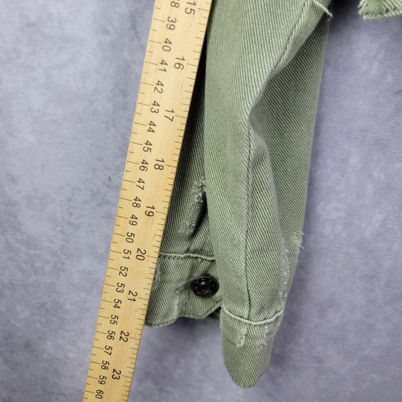 MUSTARD SEED Distressed Detail Cropped Denim Jacket with Chest Pockets Green M - Picture 10 of 12
